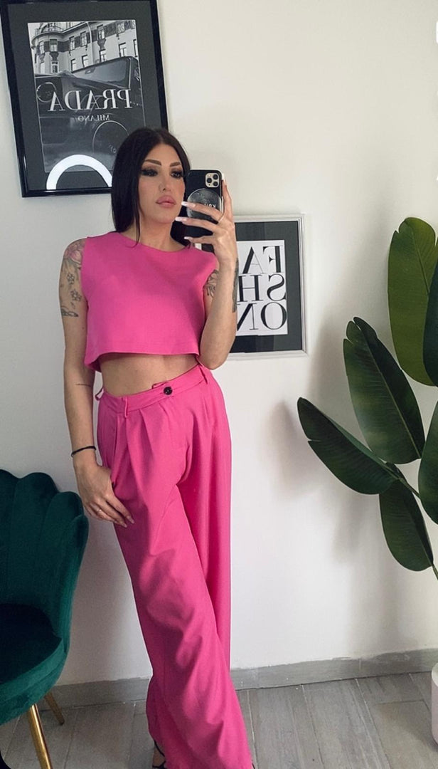 Completo fucsia pantalone e casacca smanicata